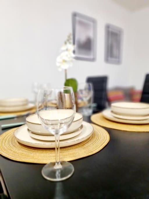 Neuf Renove Apartment *